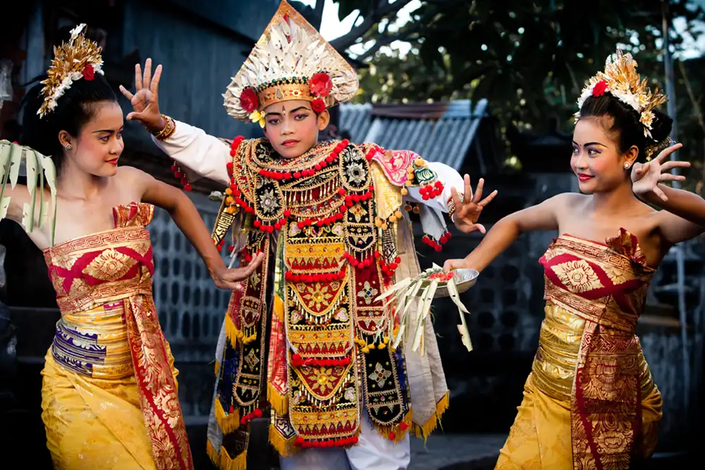 Festivals and Community Discovery