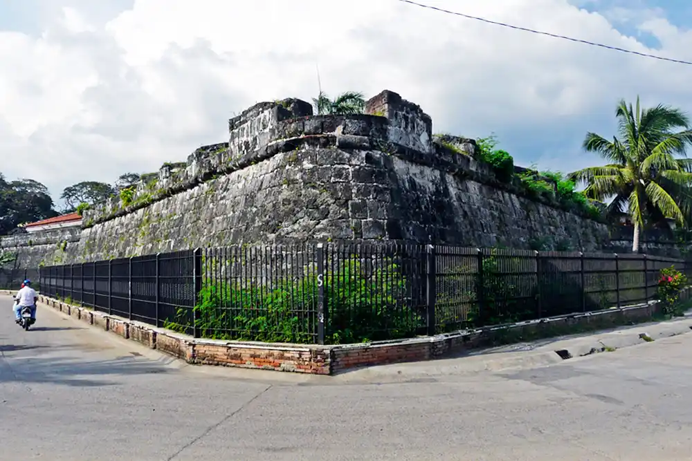 Visit Fort Pilar